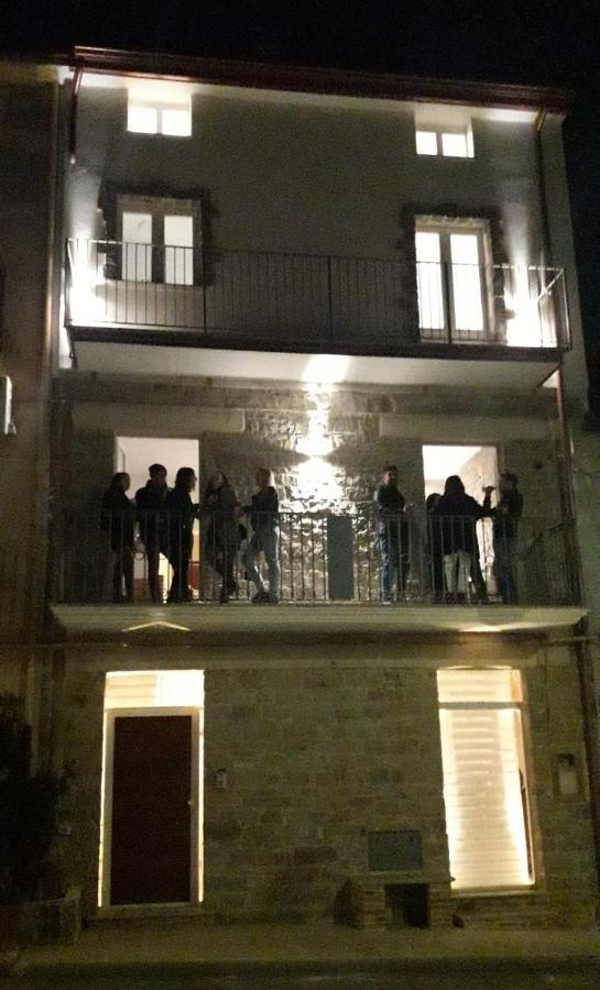 La Casa Dei Panorami Di Colobraro Lägenhet Exteriör bild